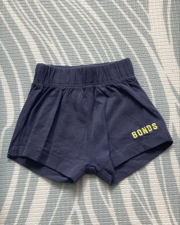 BONDS Baby Navy Shorts (000)