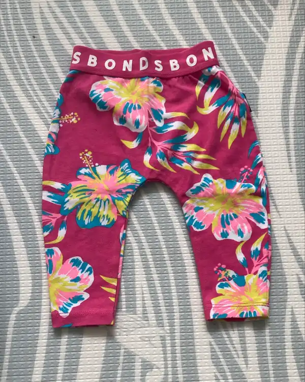 BONDS Baby Pink Floral Leggings (000)