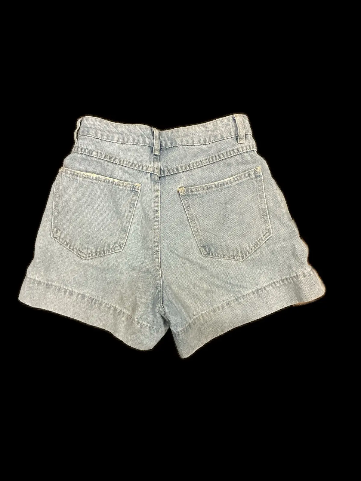 91 Women’s denim shorts – photo 3