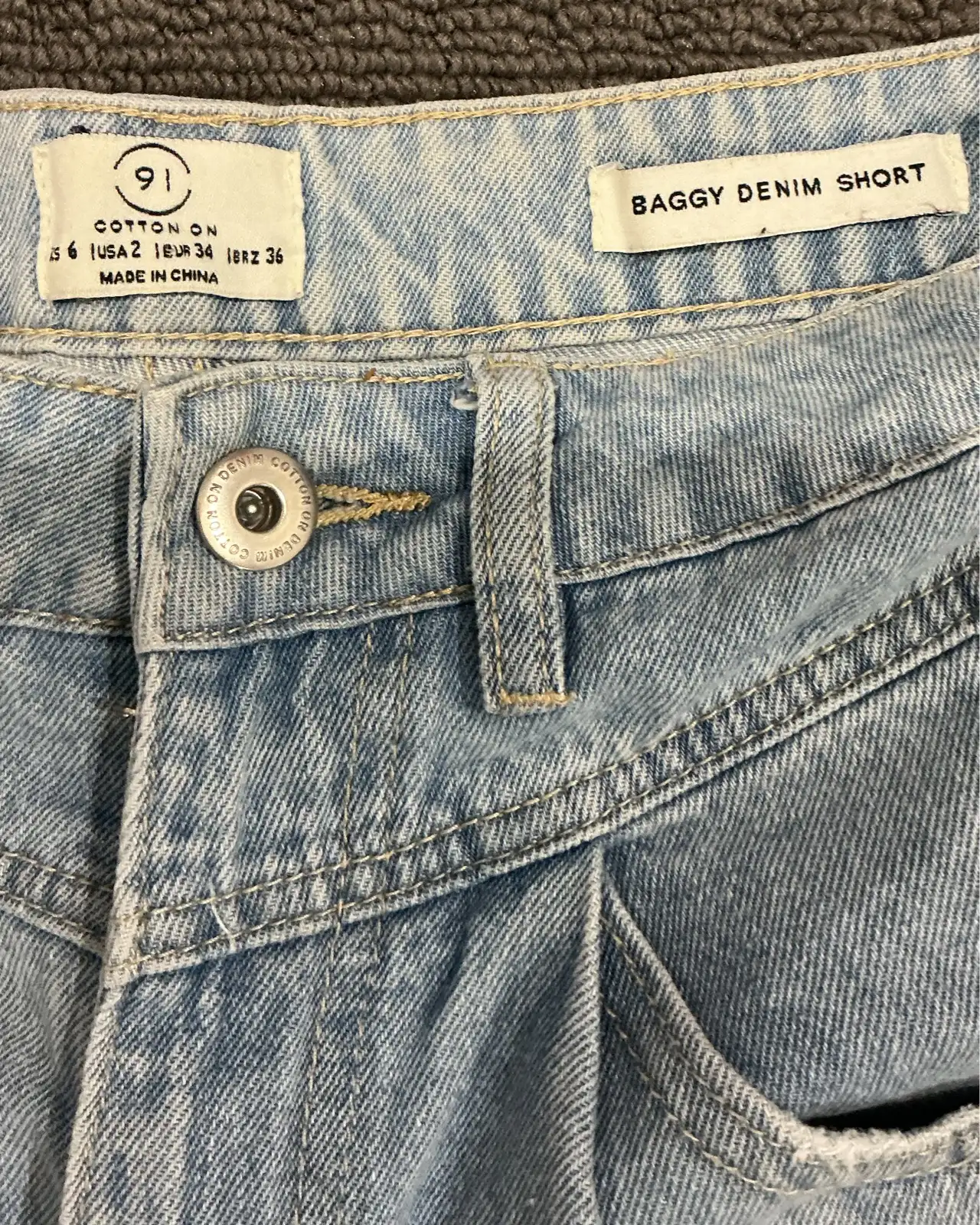 91 Women’s denim shorts – photo 2
