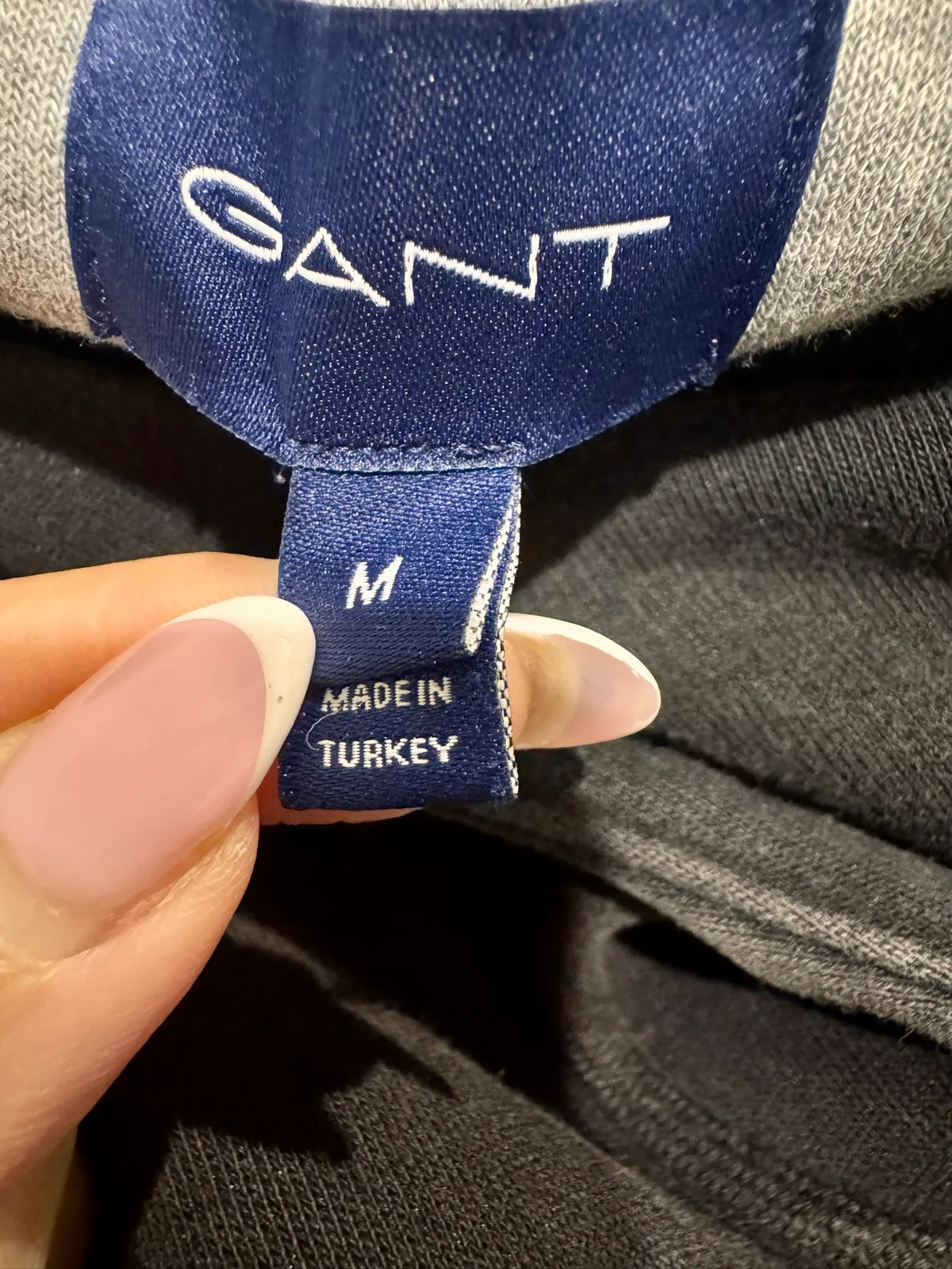 GANT Men's Black Solid Pullover Hoodie Logo Drawstring Size M — photo 4