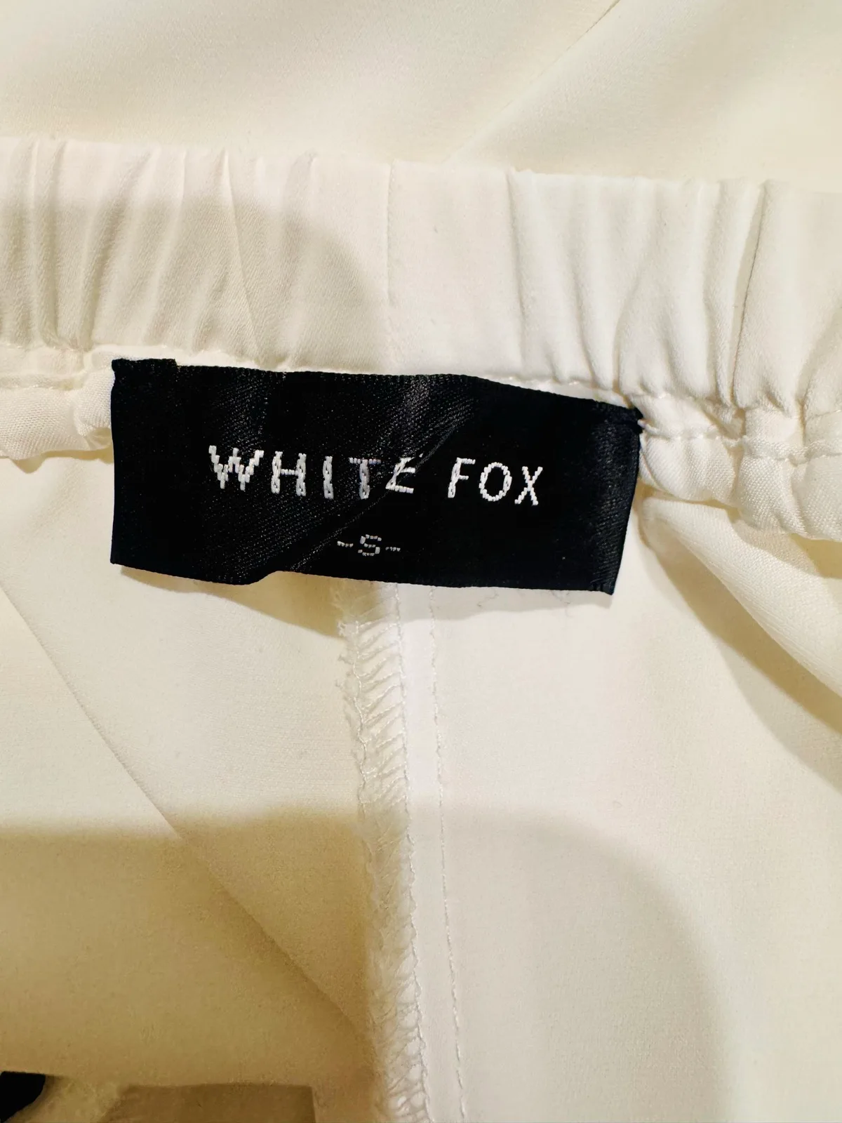 White Fox Women's pants White Straight Leg Elastic Waist 2 pockets Size S — photo 4