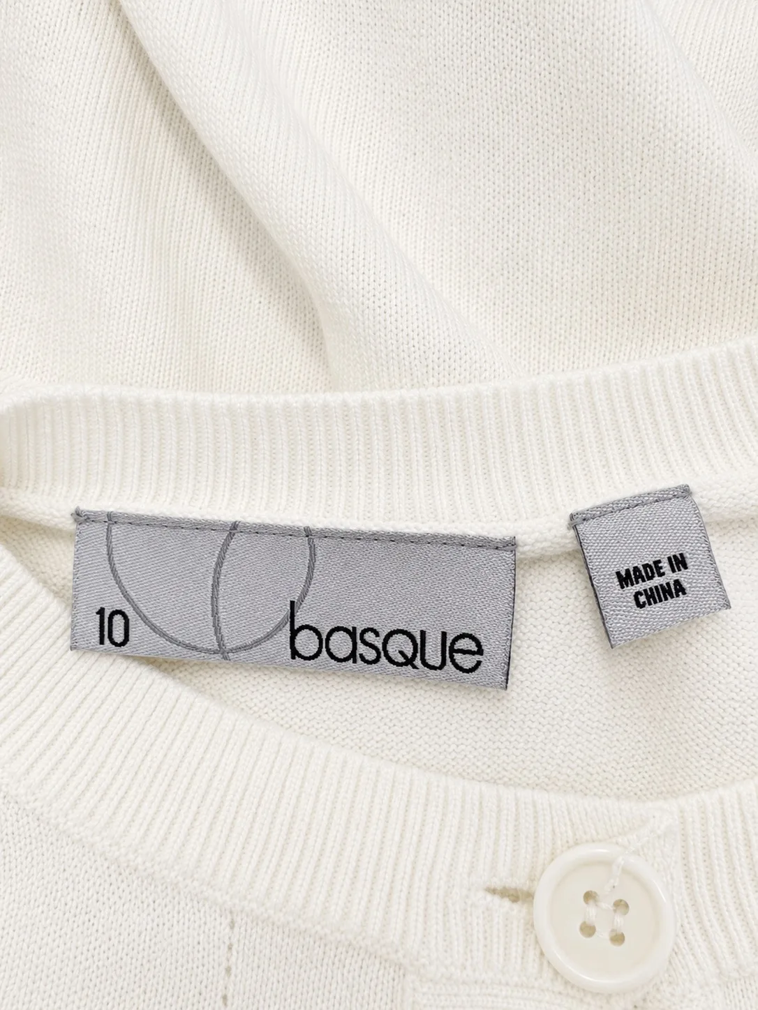 Basque Women's White Knit Puff Short Sleeve Button Up Top Size 10 — photo 3