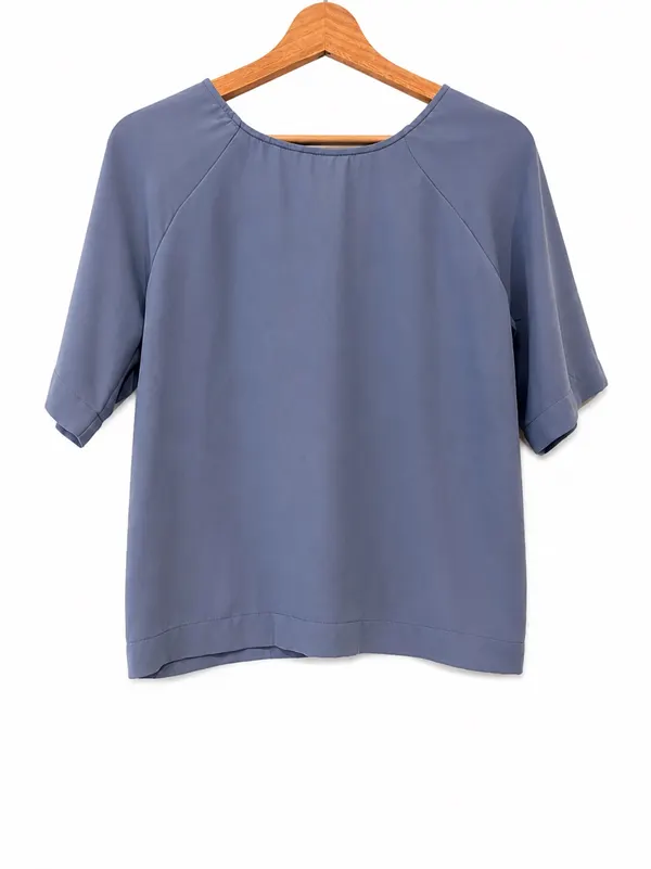 Sportsgirl Women's Chic Powder Blue Relaxed Fit Top Size 6