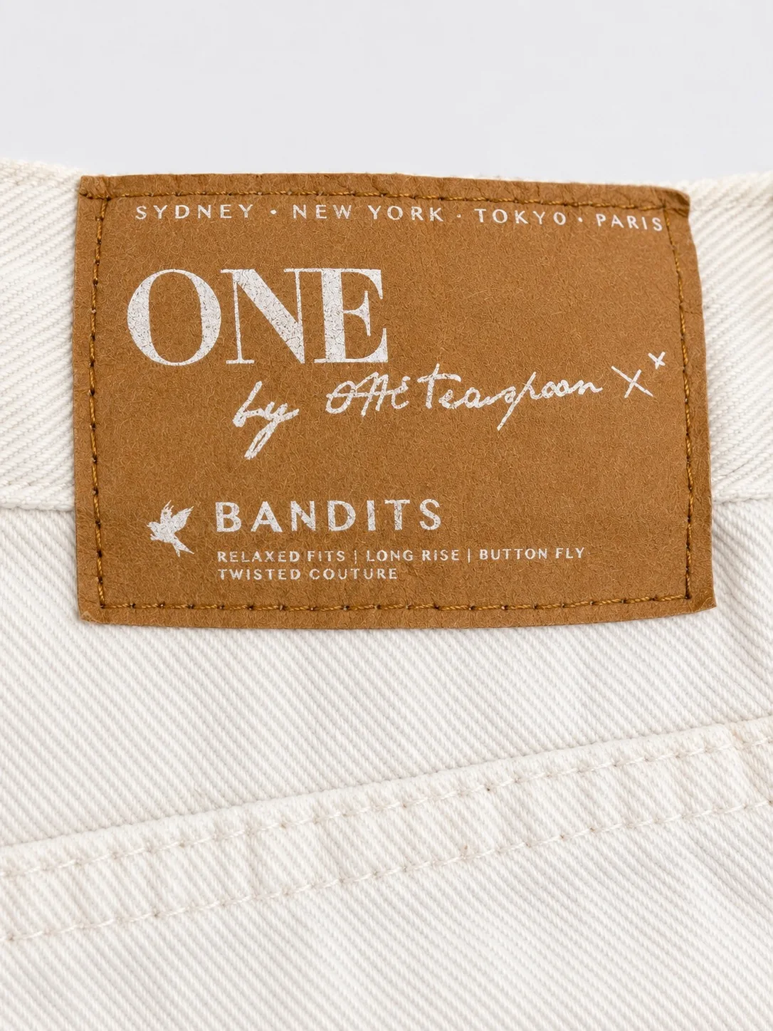 One Teaspoon Bandits Women's White Distressed Denim Cut Off Shorts Size AU 10 — photo 4