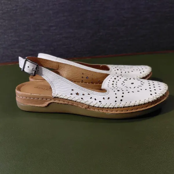 Diana Ferrari Yoko womens white leather sandals with perforated design - size AU