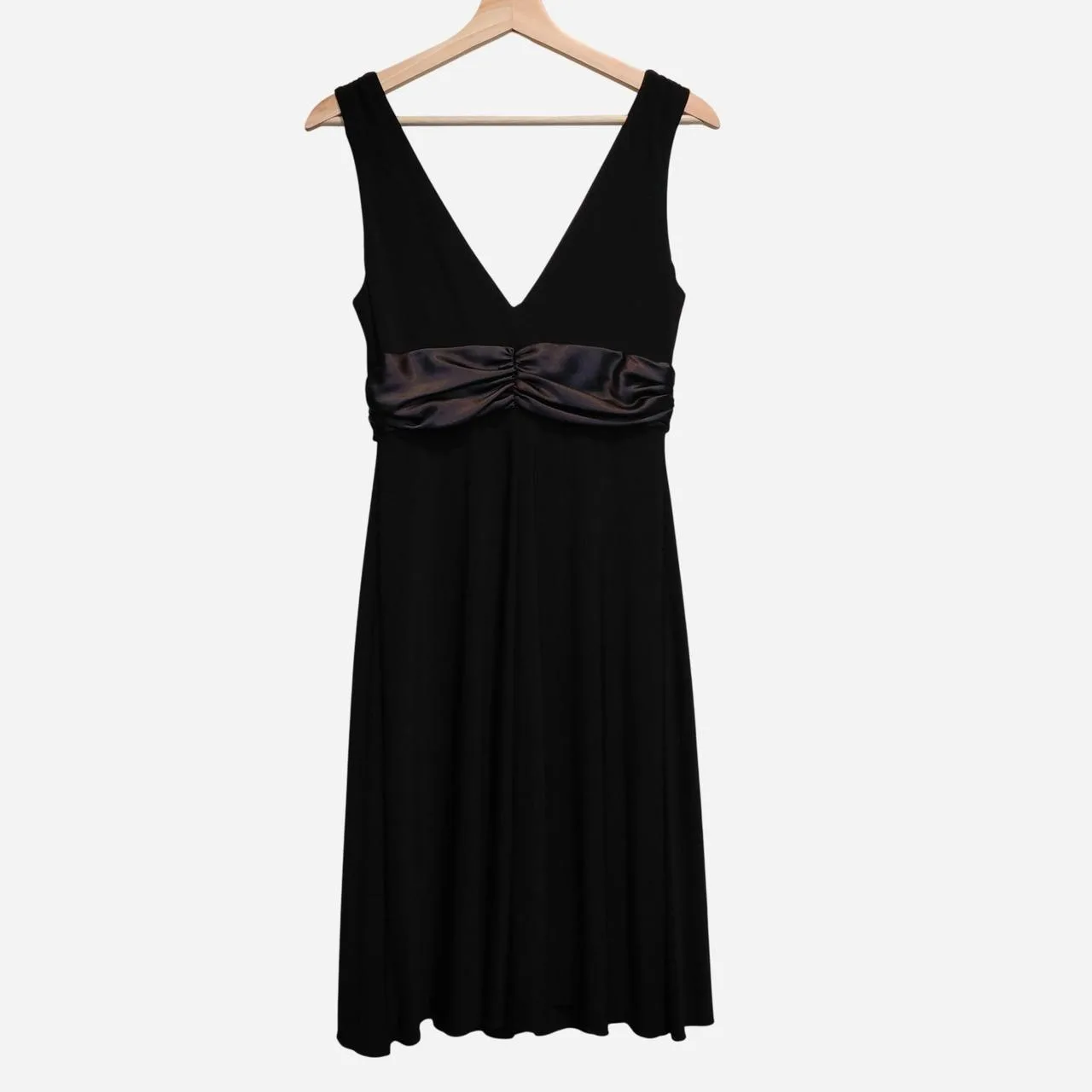 MR K womens black v neck dress size AU 10 — photo 2