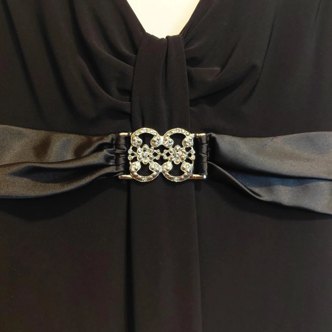 MR K womens black v neck dress size AU 10 — photo 6