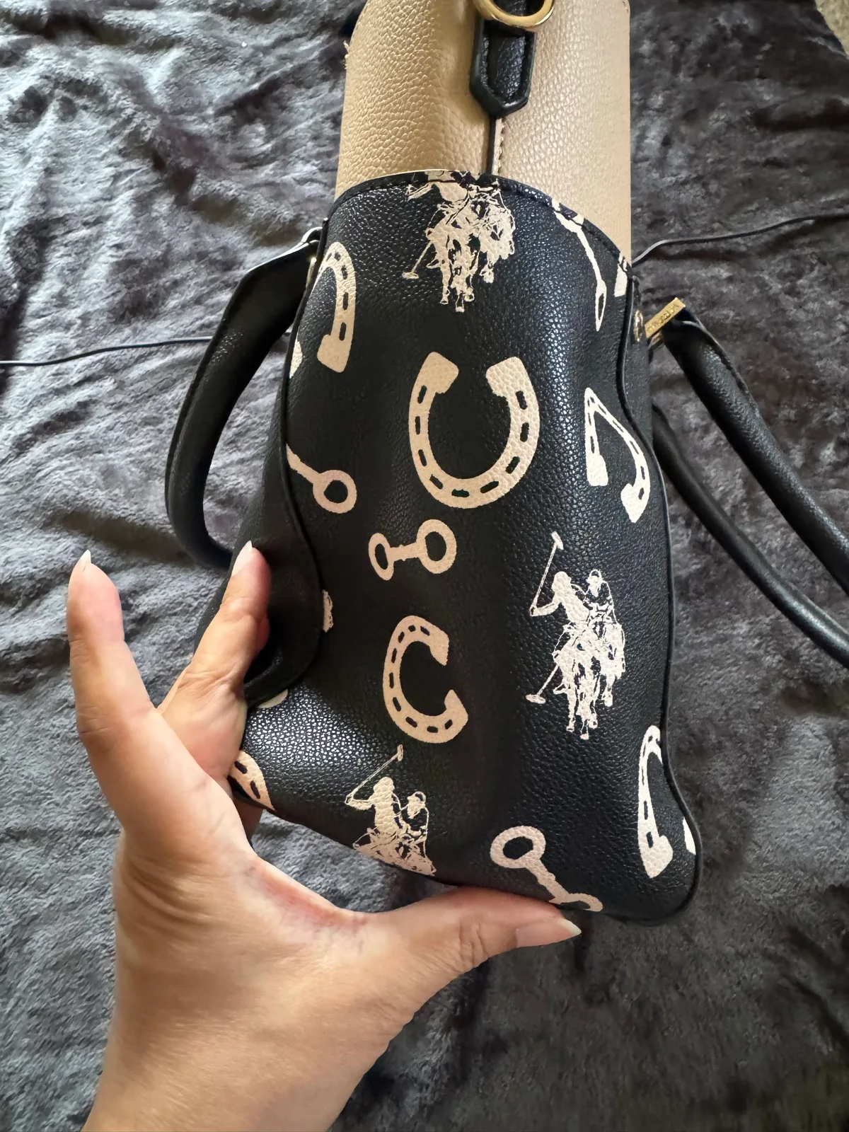 hangbag — photo 2
