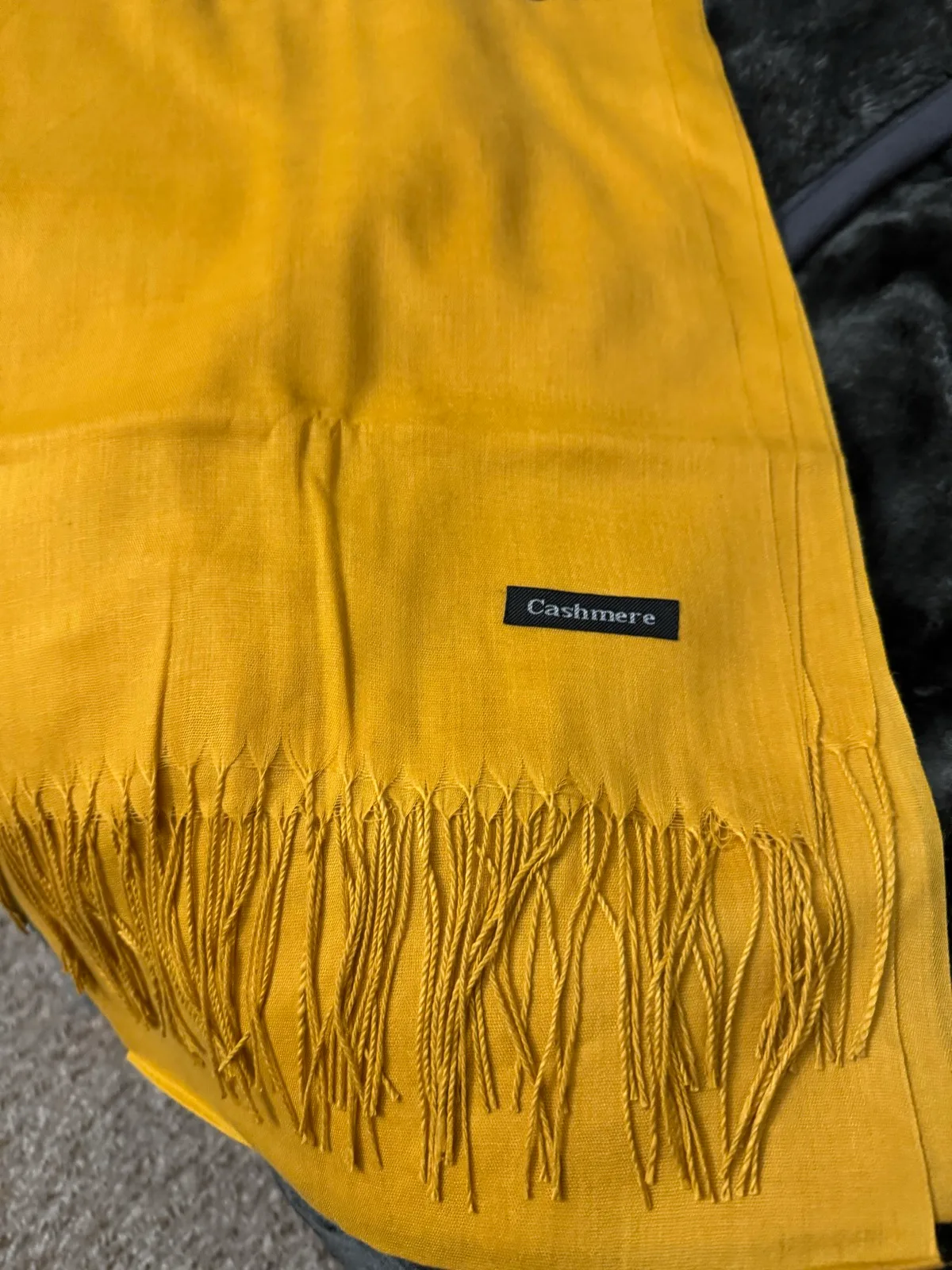 Cashmere fringe shawl — photo 4