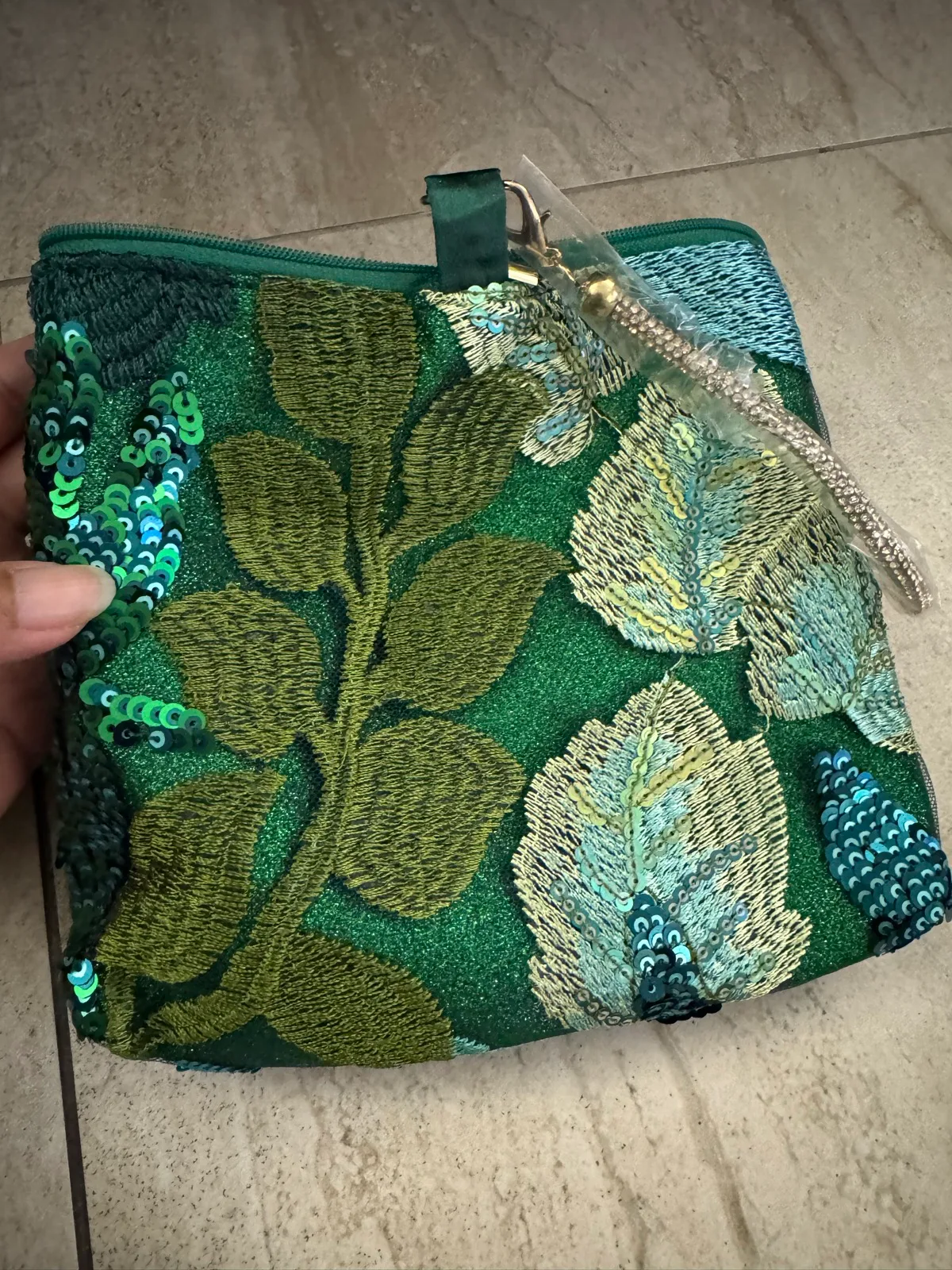 Clutch — photo 4