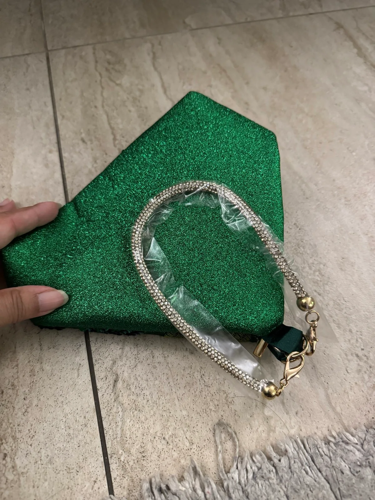 Clutch — photo 7
