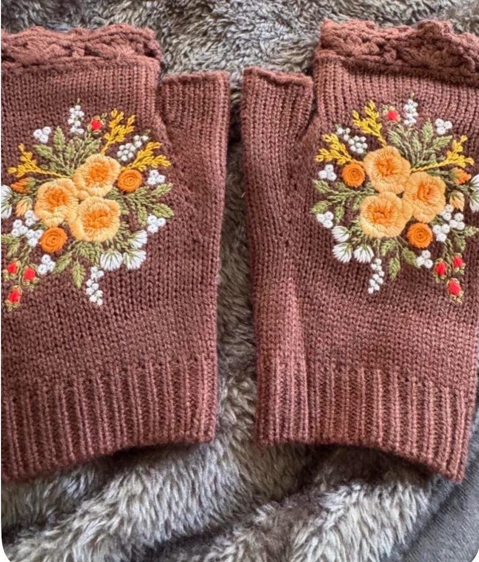 Hand gloves — photo 3