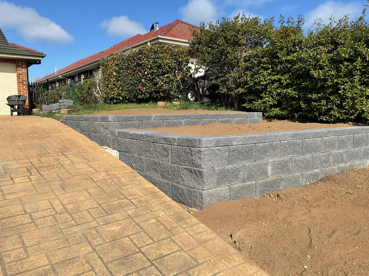 Austral retaining wall blocks – photo 2