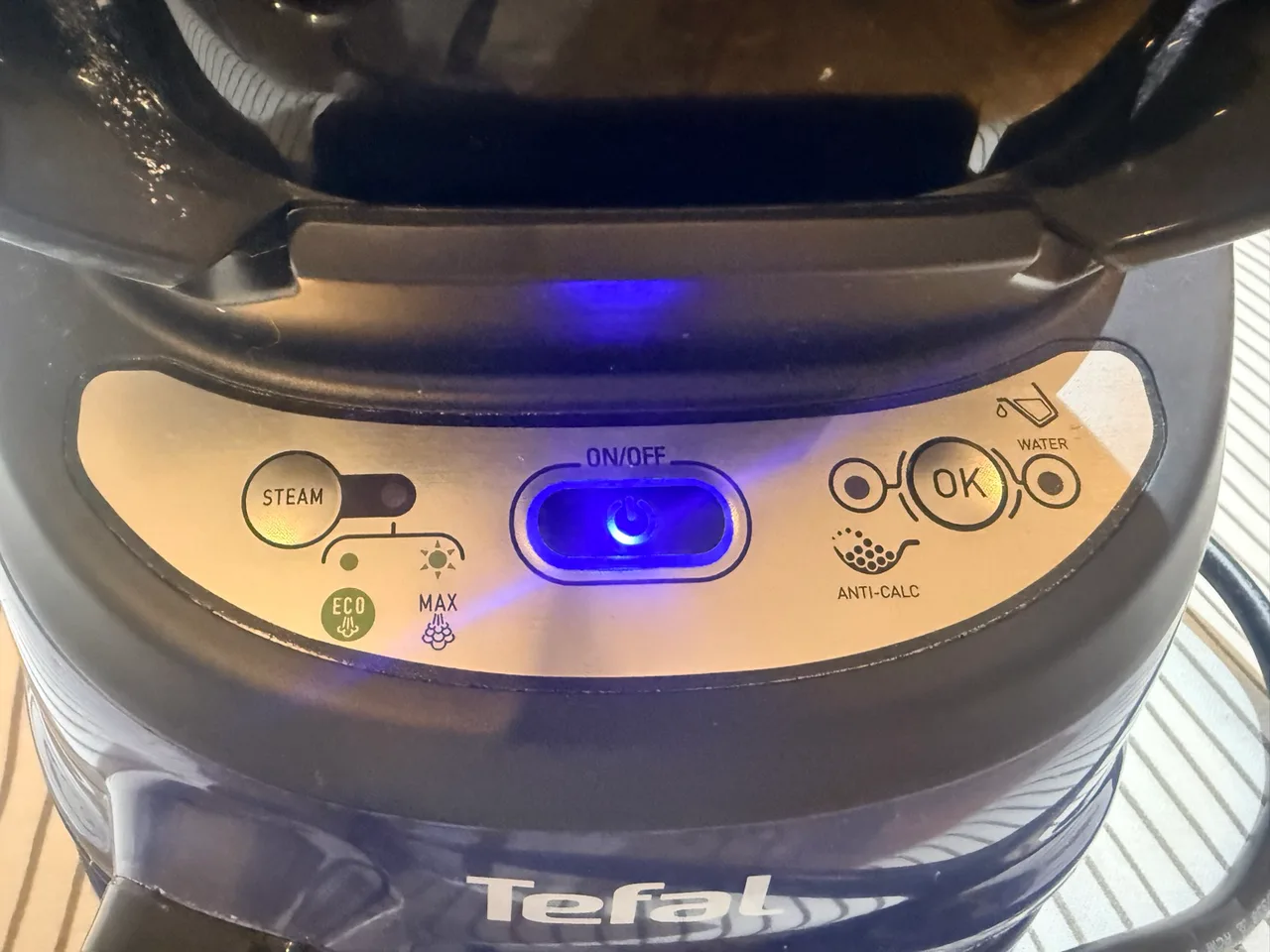 Tefal steam iron — photo 5