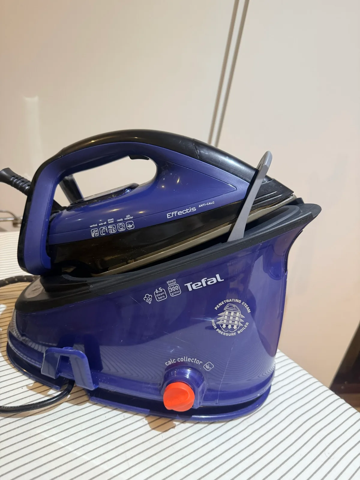 Tefal steam iron — photo 2
