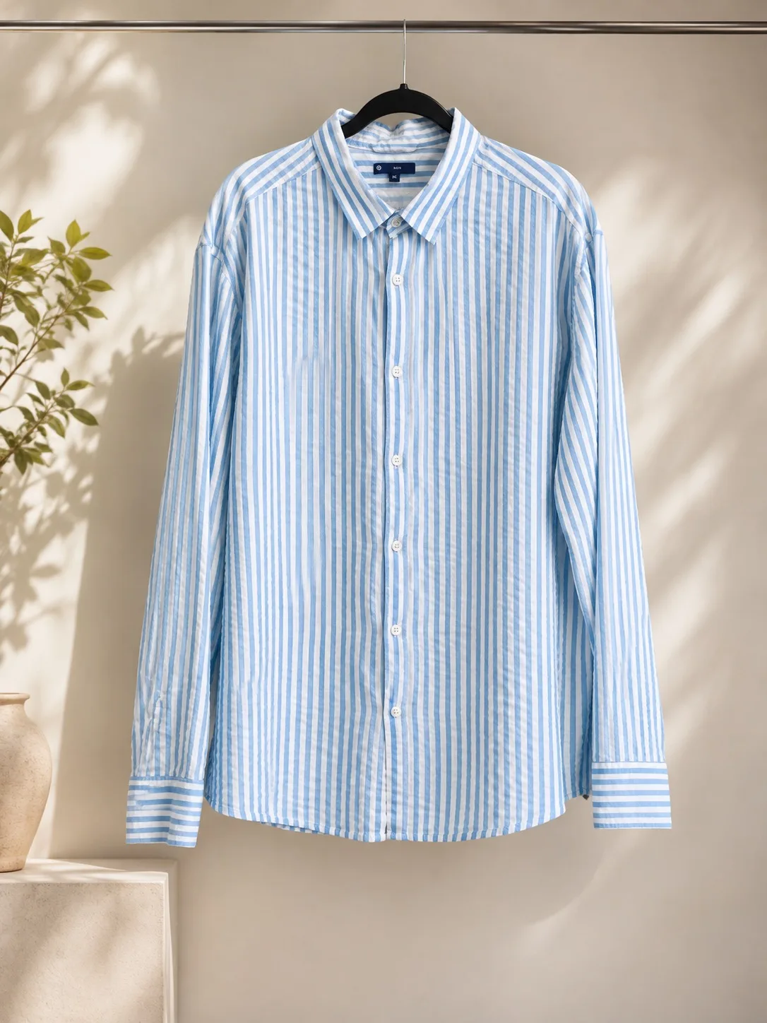 Men’s. Blue and white long sleeve dress shirt  M — photo 2