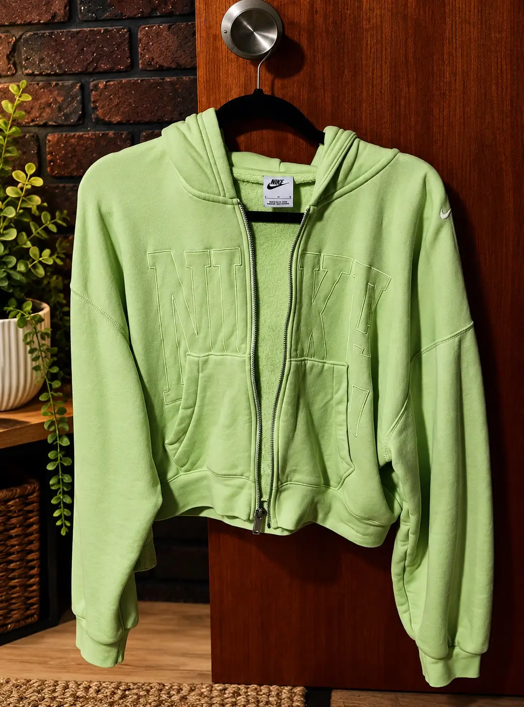 Near new Nike crop zip hoodie size L – photo 3