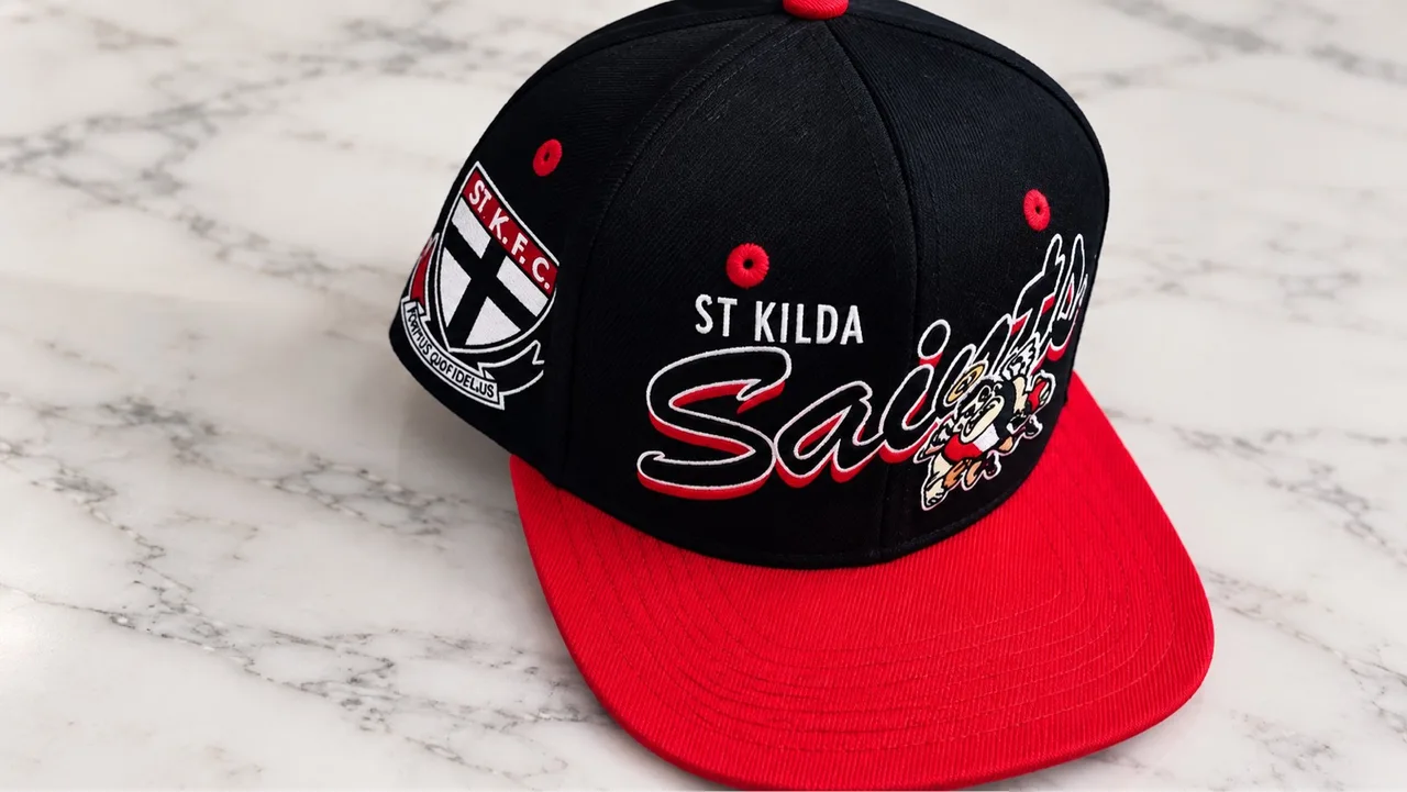 St Kilda supporters cap — photo 4