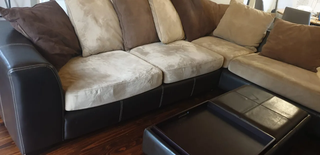 7 Seater Sofa + Chase and Coffe Table — photo 5