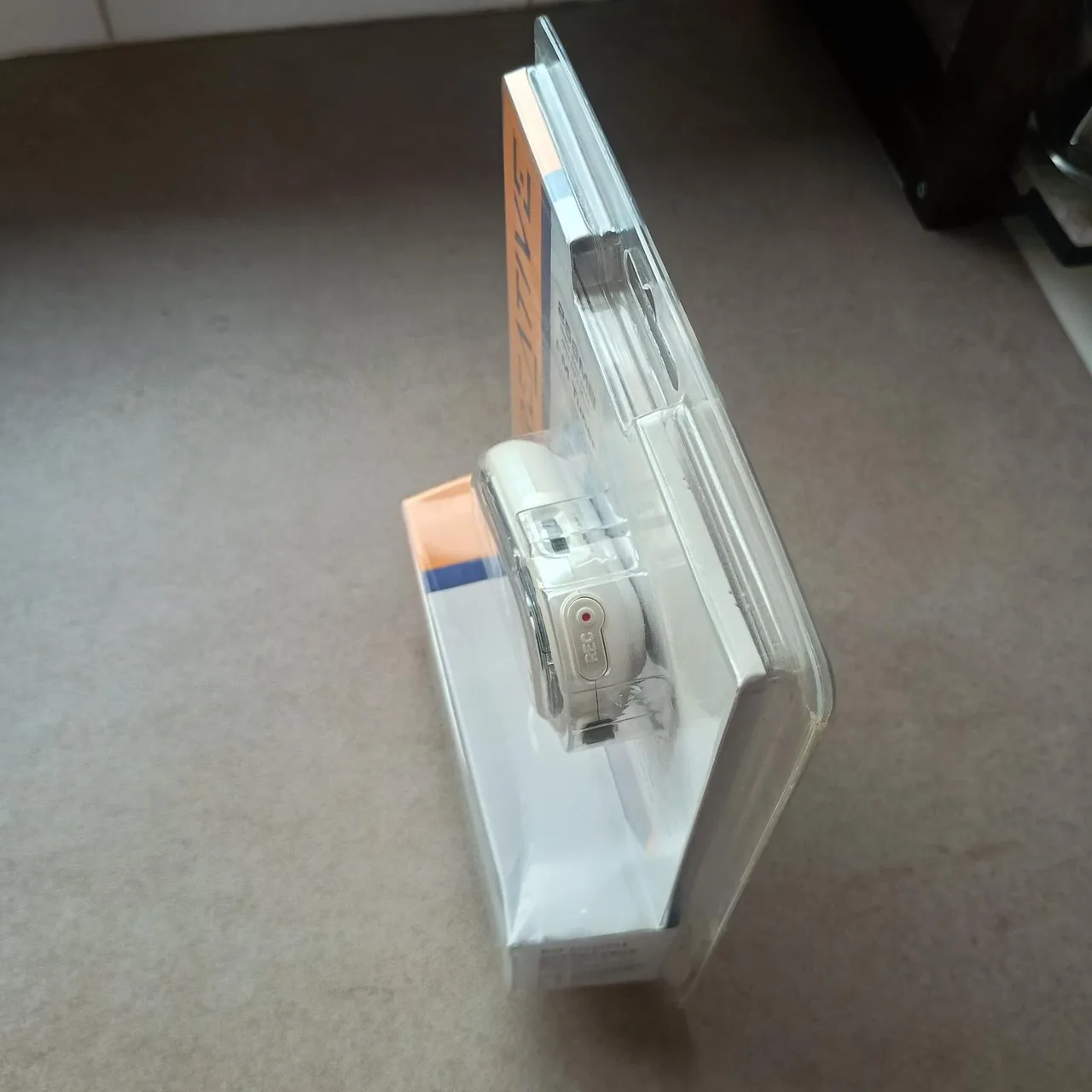 DEADSTOCK VINTAGE CREATIVE RHOMBA NX MP3 PLAYER — photo 3