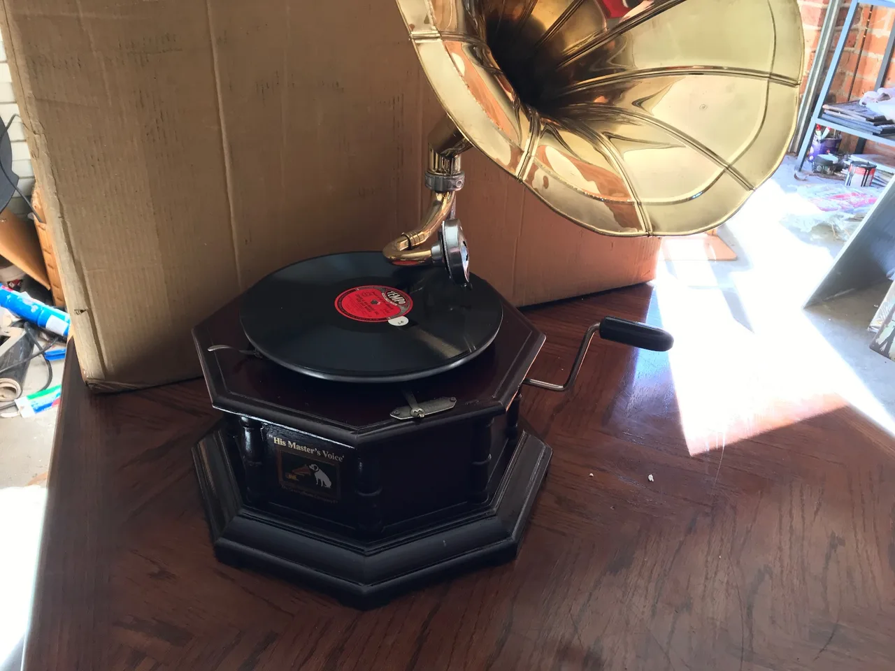wind up gramaphone record player — photo 3