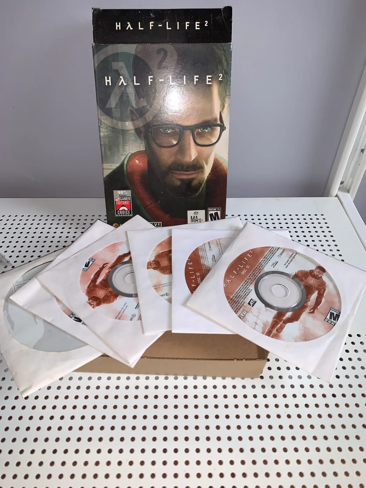 PC Game- Half-Life 2 Big Box Aus Edition 2004  6 Disc set ( Gordon Freeman ) – photo 4