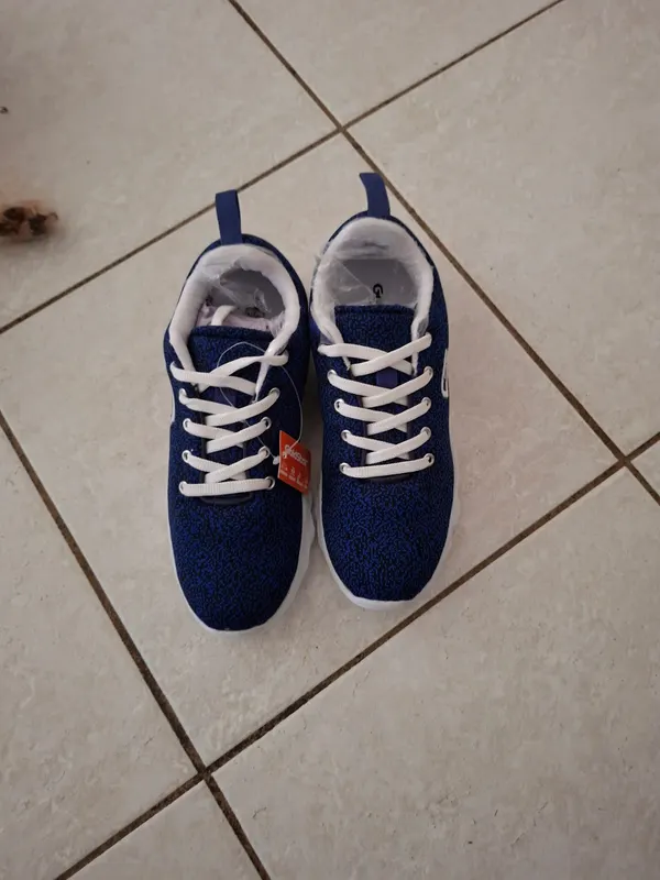 GoldStar Shoes Size 5 Youth Navy Sneakers new