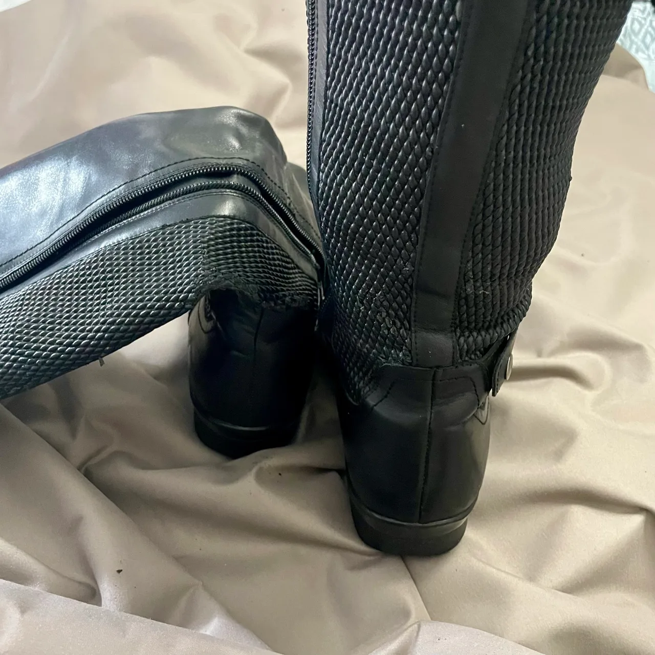 Supersoft knee high black boots — photo 4