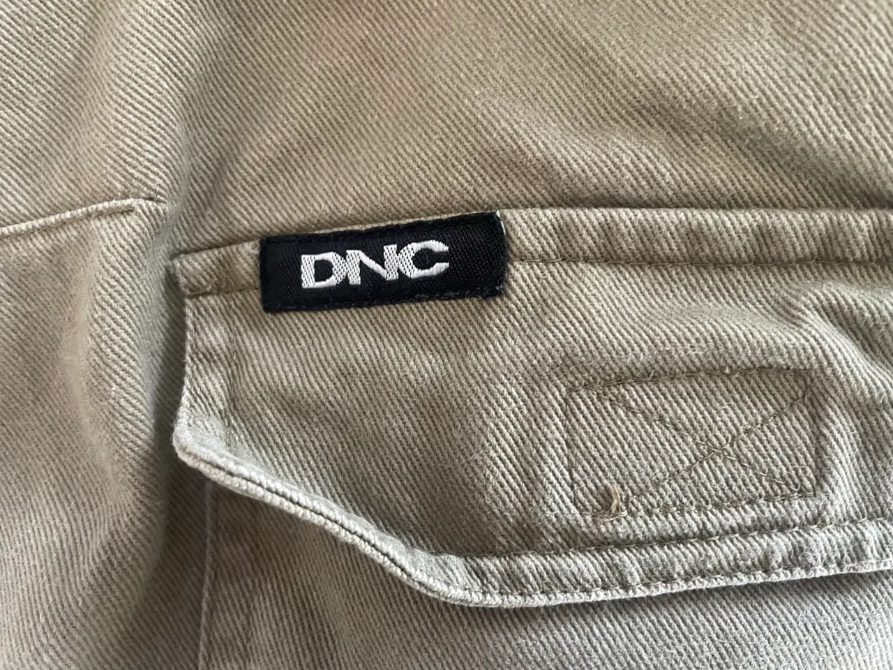 “The Crocodile Hunter” embodied cargo shorts — photo 5
