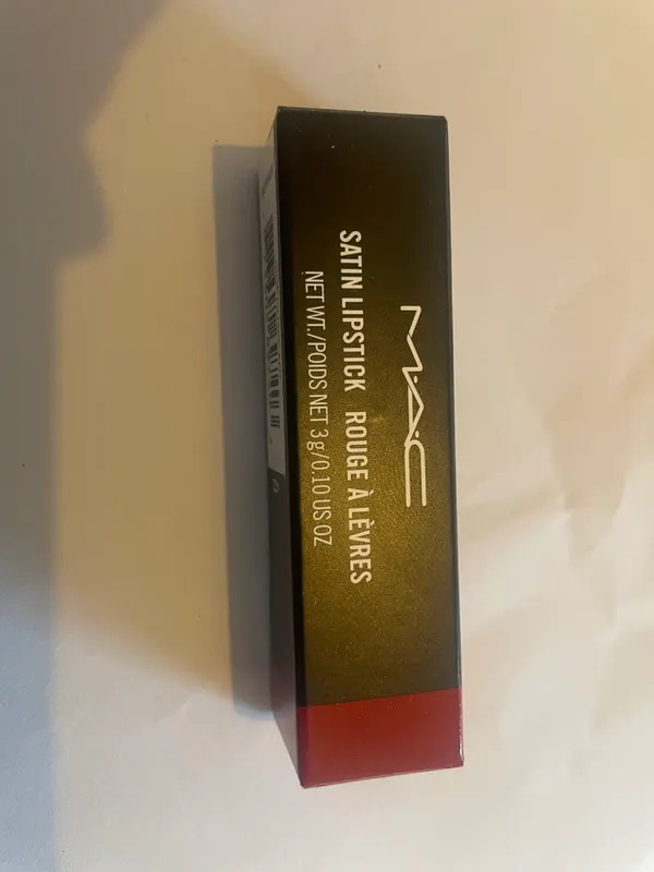 MAC Lipstick MAC Red 811