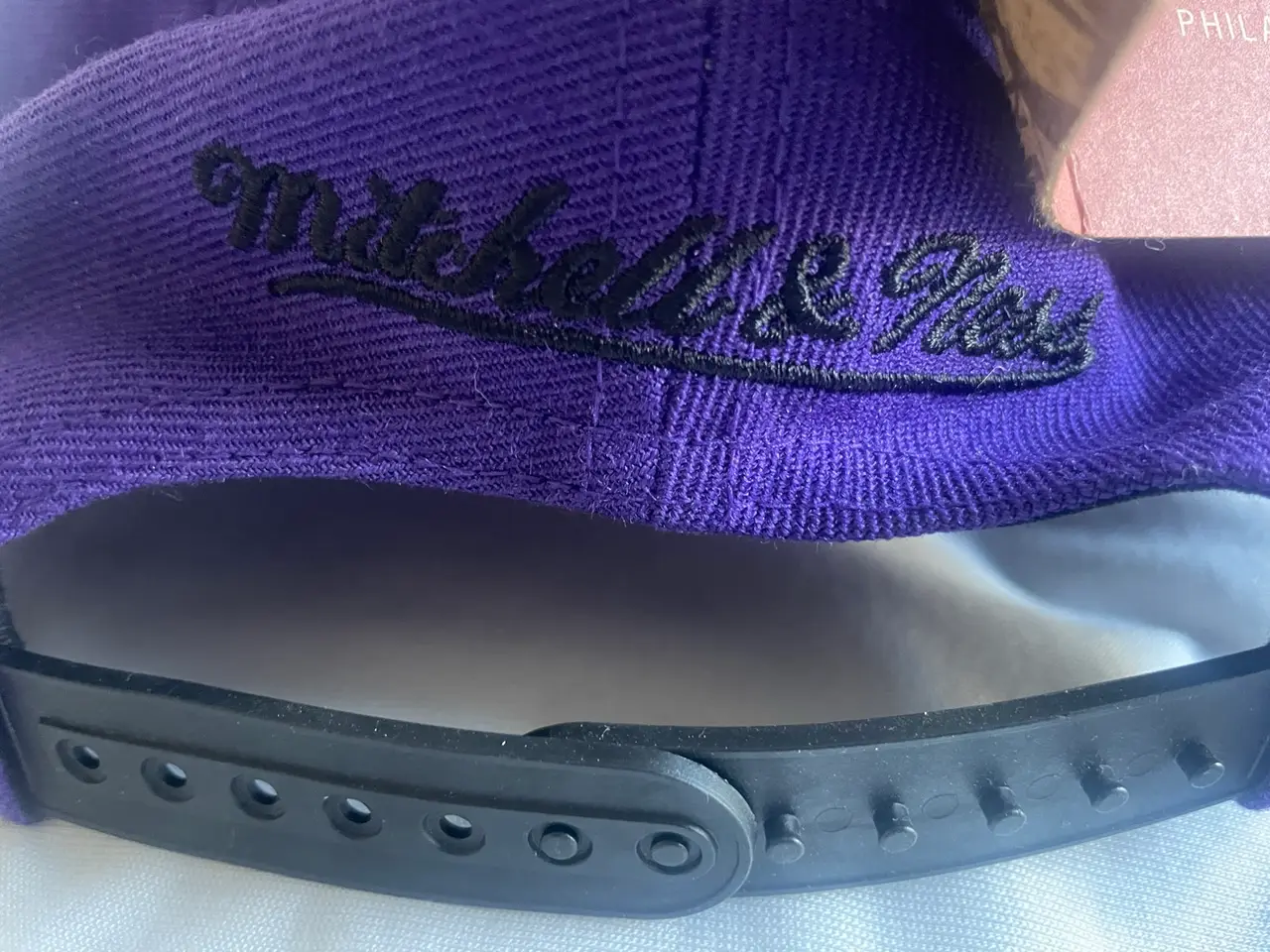 L.A. Lakers SnapBack cap, Mitchell & Ness, new with tags – photo 3