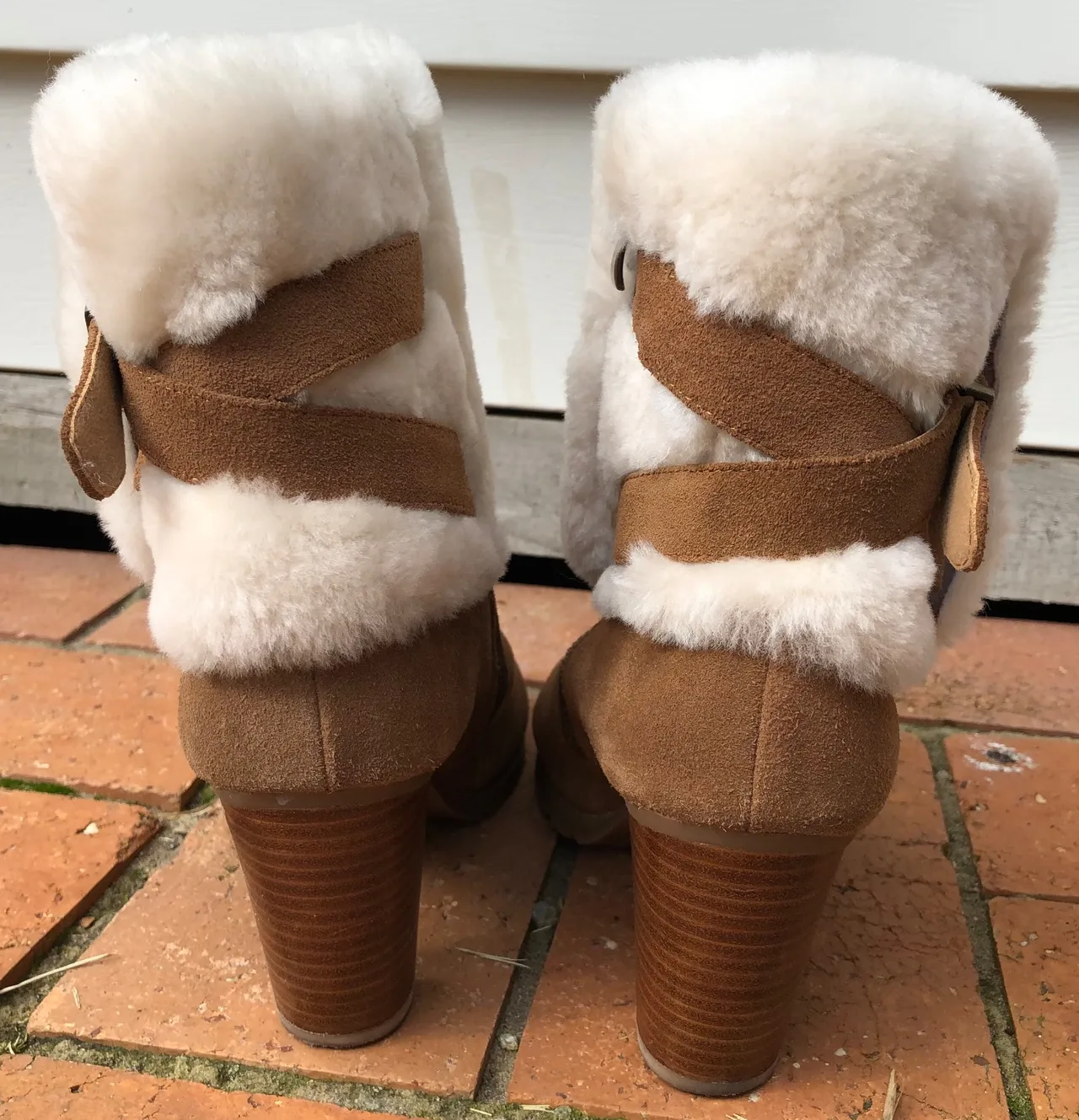 Cutest ever Ugg boots with heel. — photo 4