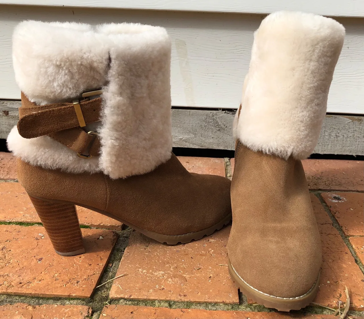 Cutest ever Ugg boots with heel. — photo 3