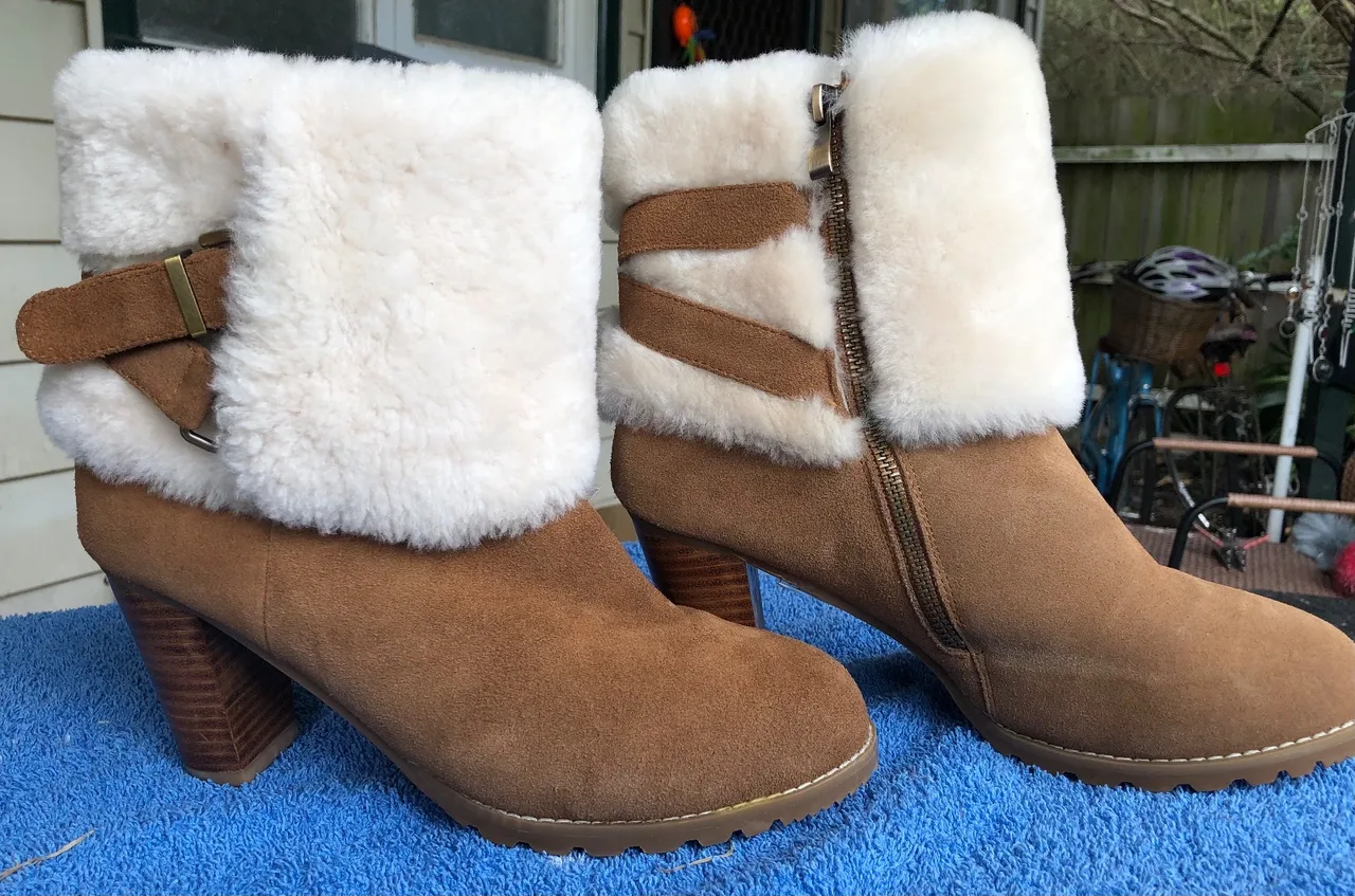 Cutest ever Ugg boots with heel. — photo 2