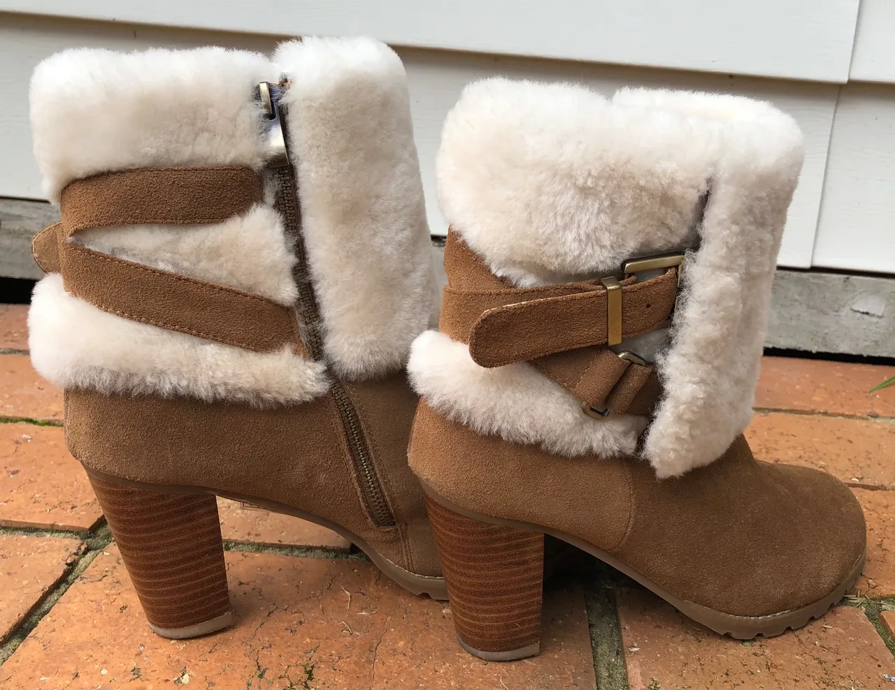 Cutest ever Ugg boots with heel. — photo 5