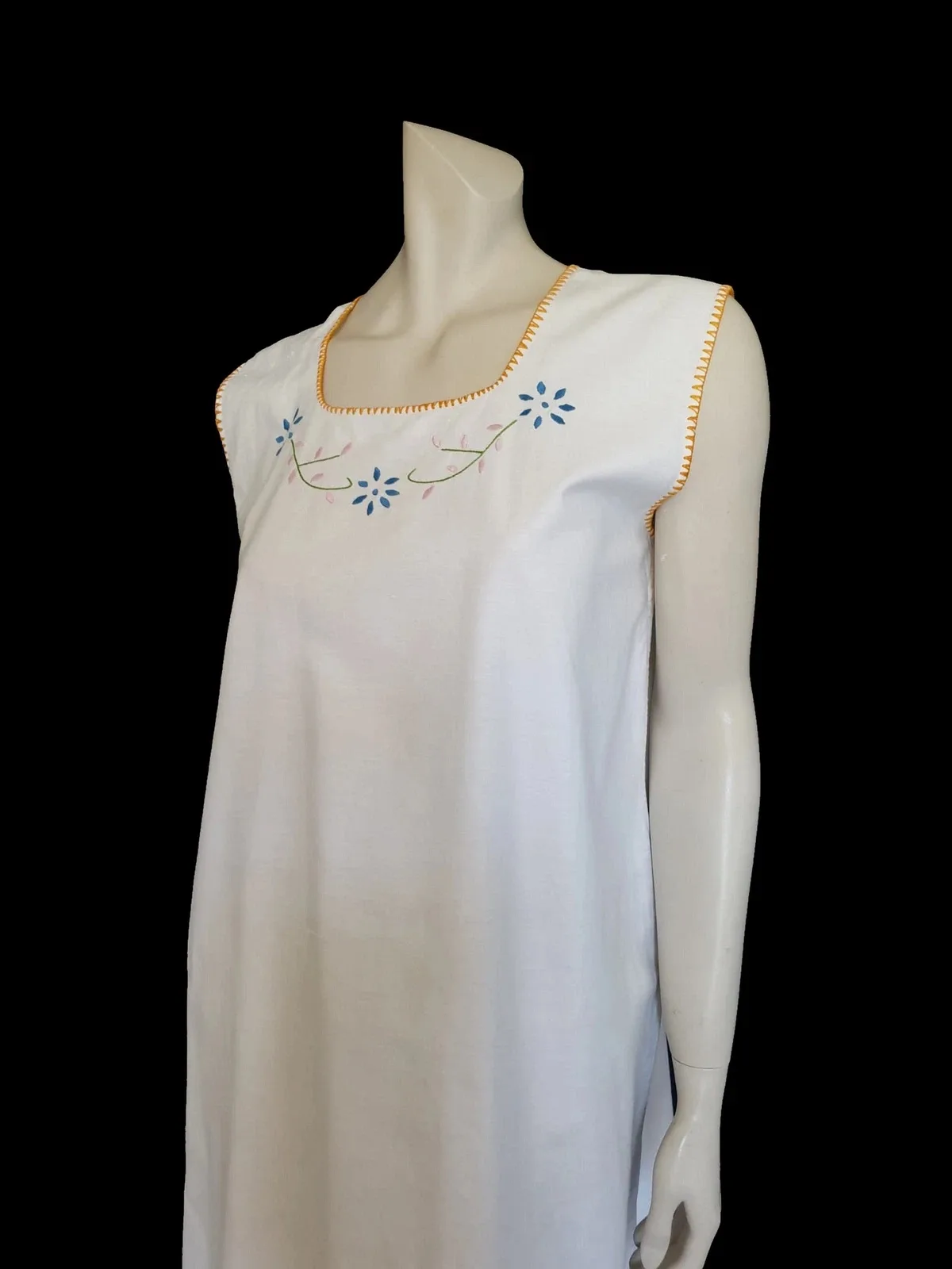 Vintage Embroidered Linen Chemise, Shift - M — photo 3