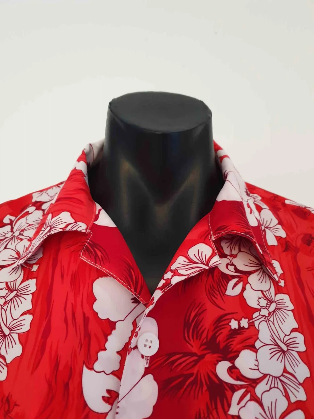 Vintage Red Hawaiian Shirt With Hibiscus Flowers - XL — photo 3