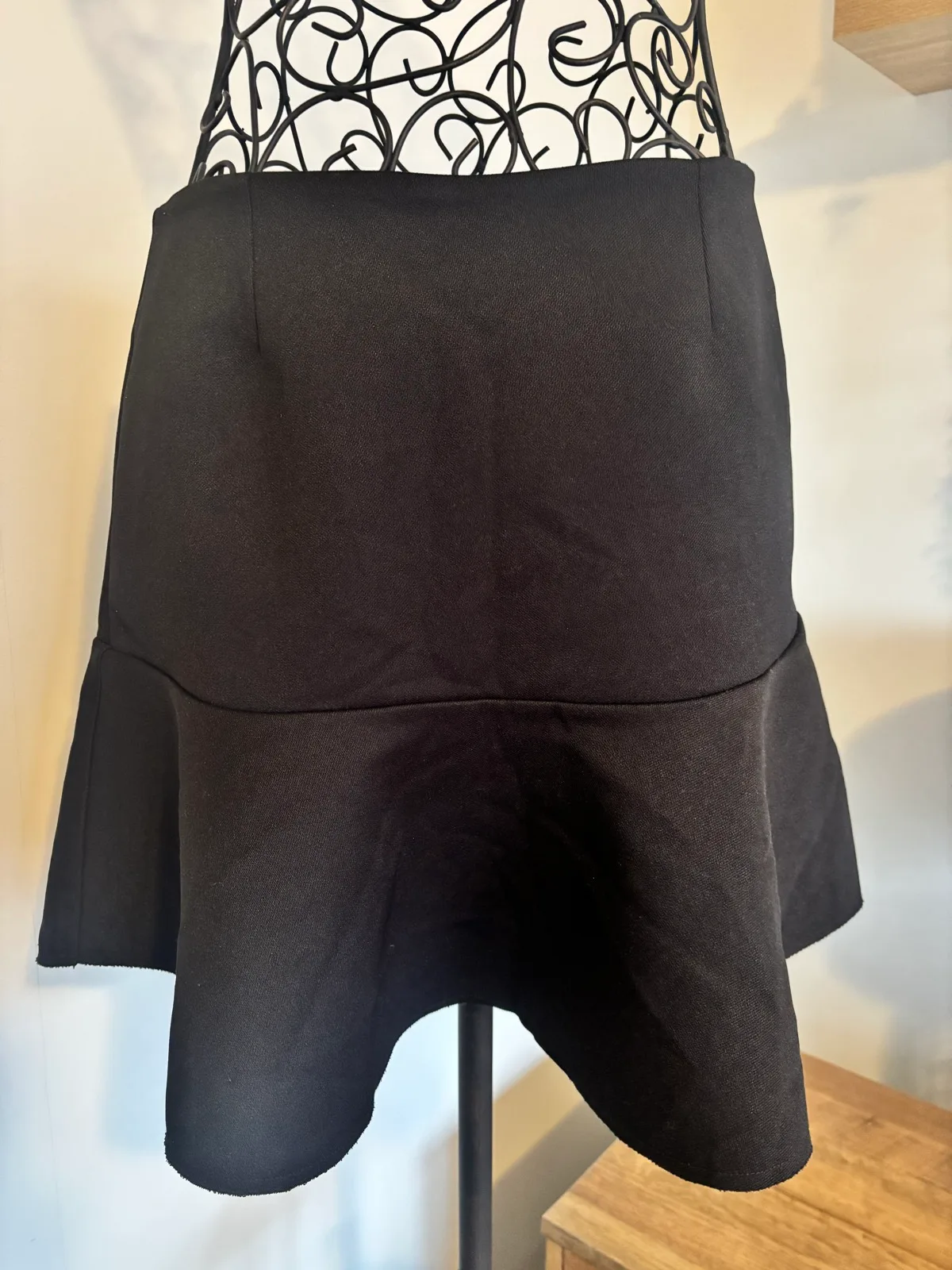Country Road Black Trumpet Flare Mini Skirt. – photo 4