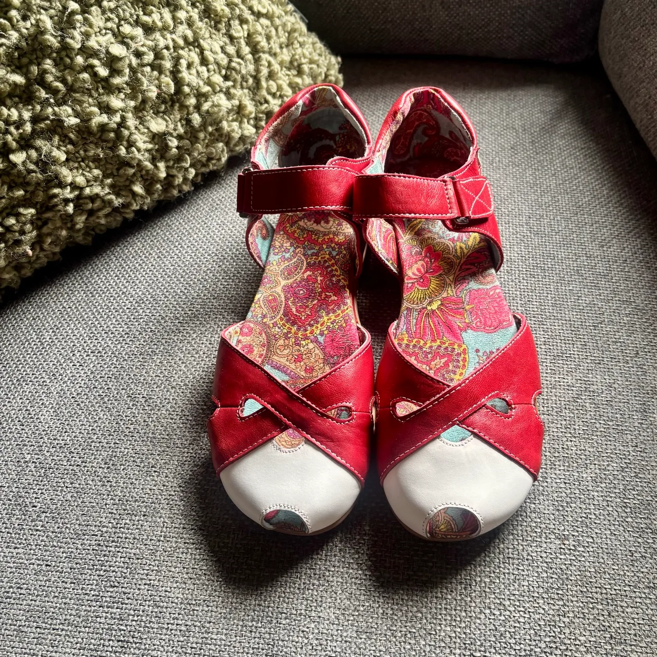 "DV8 by Dolce Vita 'Kamcord' Red Strappy Crossover Wedge Sandals" – photo 10