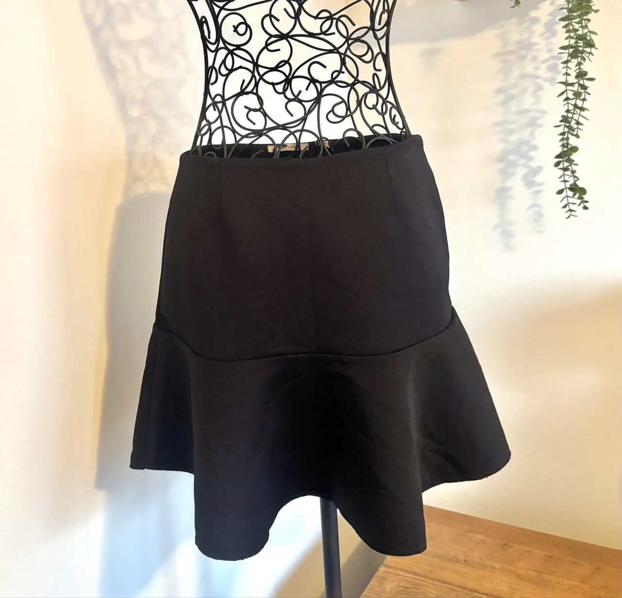 Country Road Black Trumpet Flare Mini Skirt. – photo 6