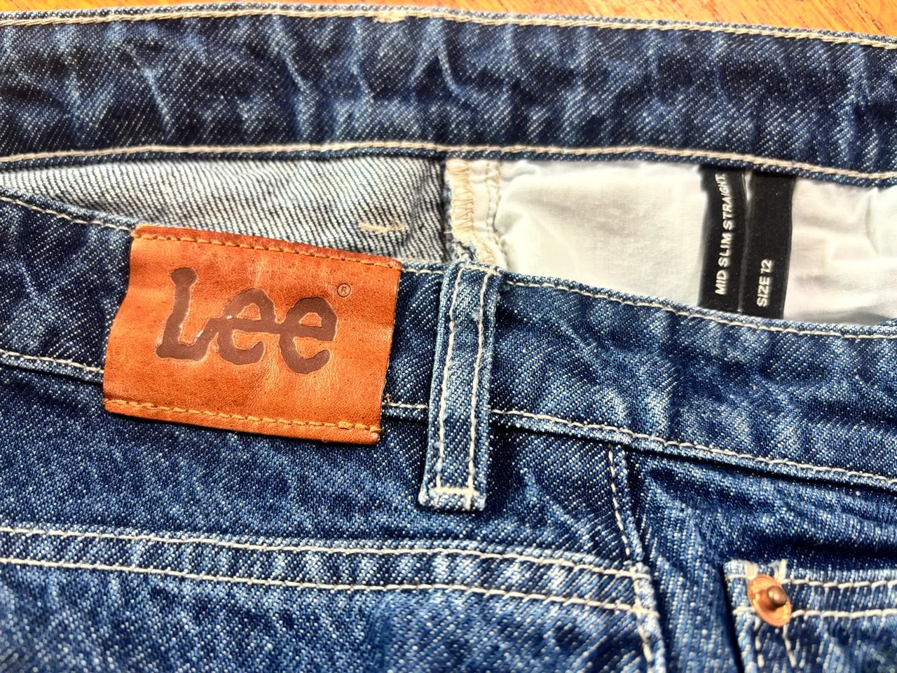 Lee "Mid Slim Straight" Denim Jeans - Size 12 – photo 6