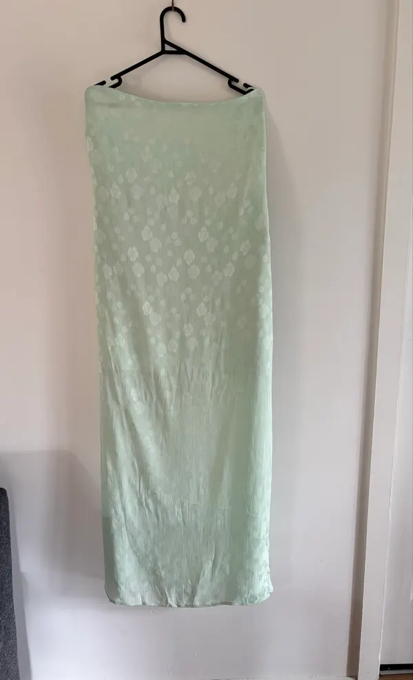 Gorgeous Dazie Floral Jacquard Maxi Dress