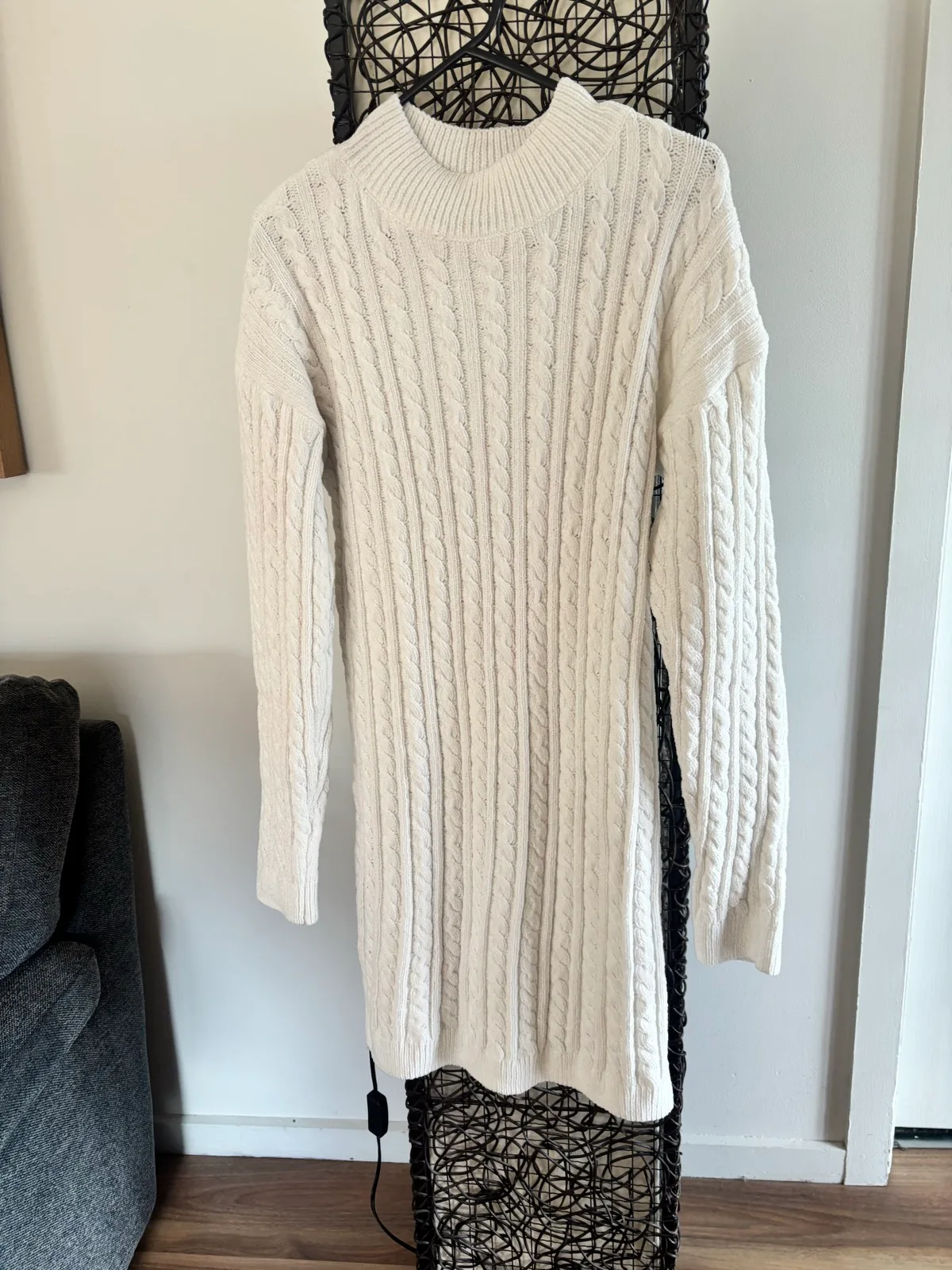Minx & Moss Cream Cable Knit Dress – photo 2