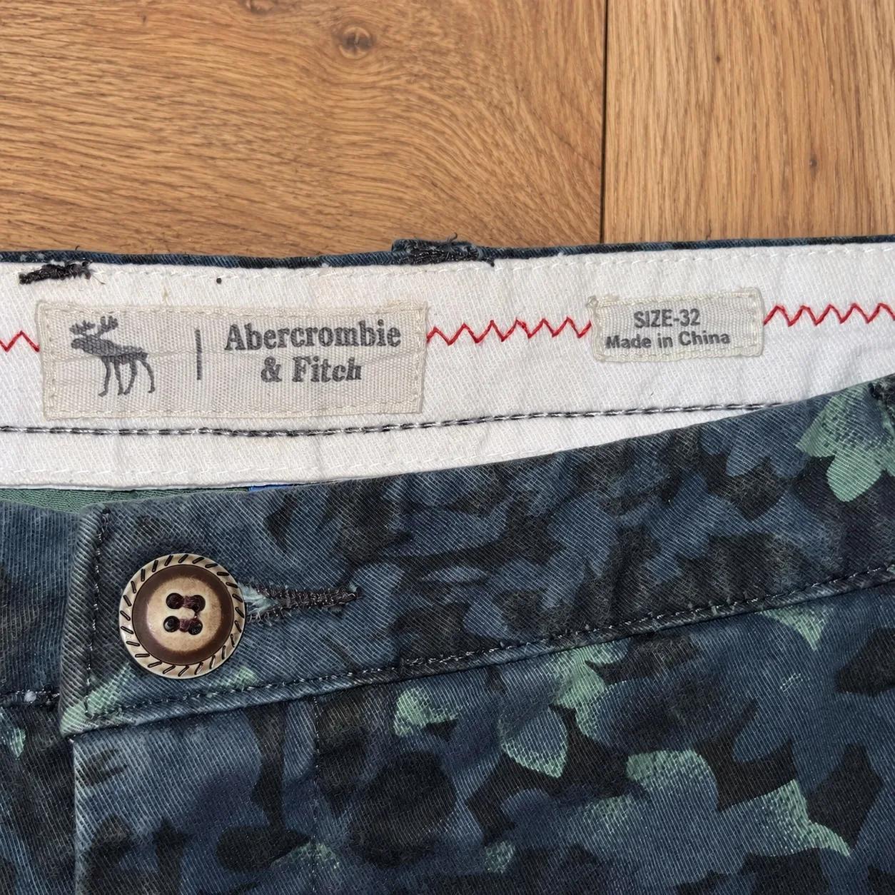 Abercrombie & Fitch Mens Floral Chino Shorts W32 Navy Blue Green – photo 2