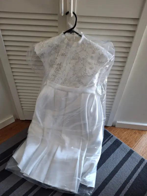 White formal dress fir girls