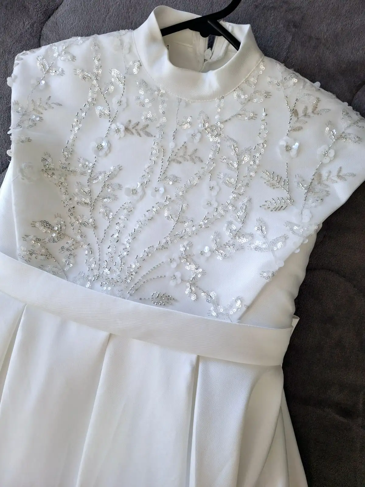 White formal dress fir girls – photo 3
