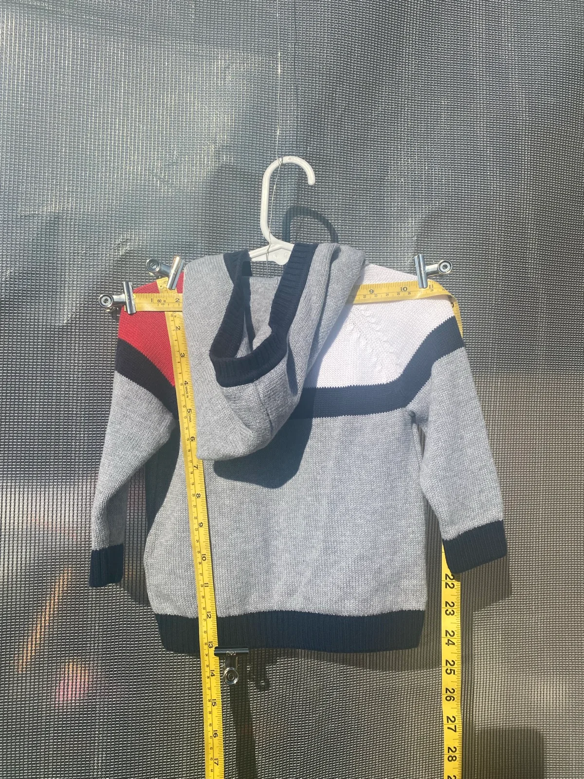 Tommy Hilfiger boy zip jacket with hoodie size 18 months — photo 4