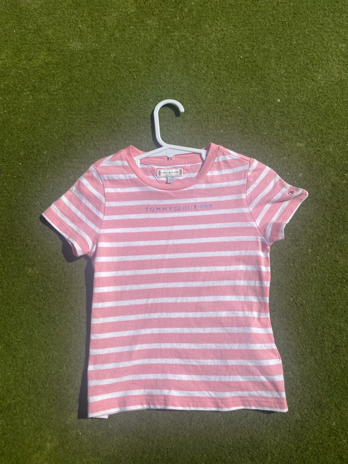 Tommy Hilfiger pink&white striped shorts sleeve crew neck t-shirt 2-3 years – photo 2