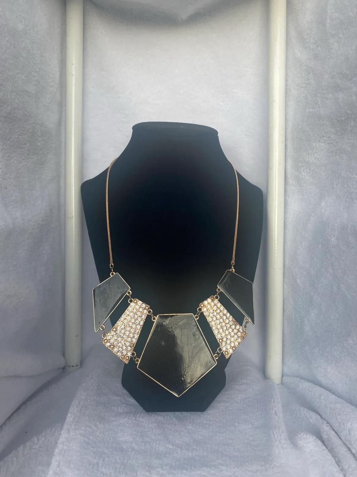 Woman jewellery — photo 2